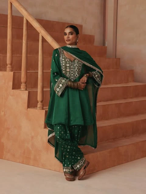 Emerald Green Embellished Kurta Set